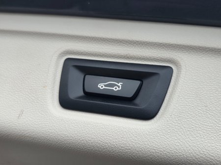 2022 BMW 3-Series - photo 19