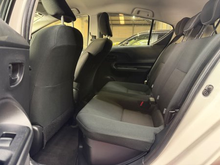 2019 Toyota Aqua - photo 21