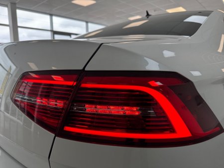 2018 Volkswagen Passat - photo 21