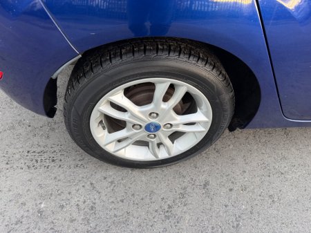 2015 Ford Fiesta - photo 20