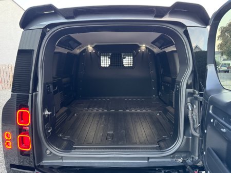 2021 Land Rover Defender - photo 30