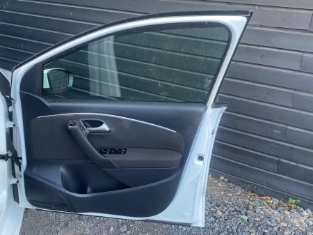 2014 Volkswagen Polo - photo 15