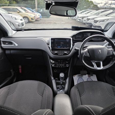 2018 Peugeot 208 - photo 15