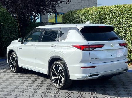 2022 Mitsubishi Outlander - photo 5