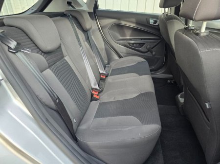 2016 Ford Fiesta - photo 20