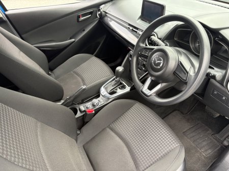 2017 Mazda Demio - photo 12