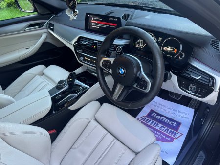 2017 BMW 5-Series - photo 6