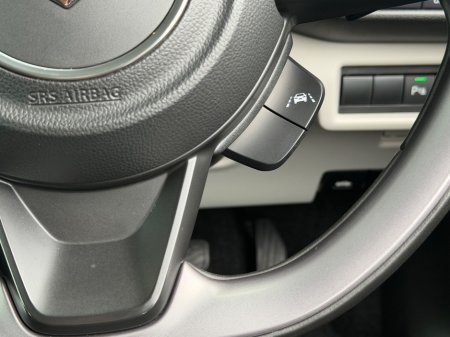 2024 Suzuki Swift - photo 7