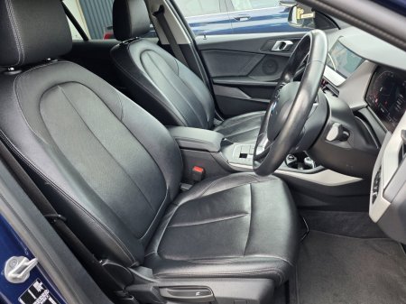 2022 BMW 1-Series - photo 12