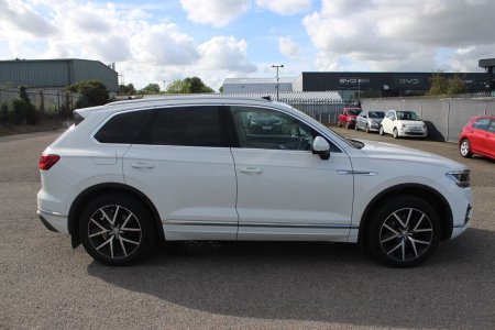 2019 Volkswagen Touareg - photo 3