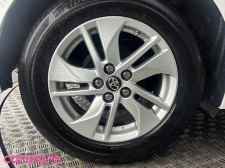 2024 Toyota Yaris - photo 14