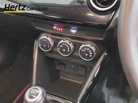 2024 Mazda Mazda2 - photo 20