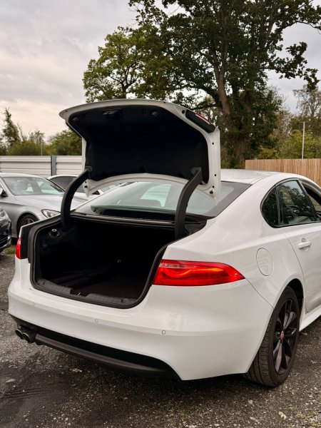 2018 Jaguar XF - photo 24