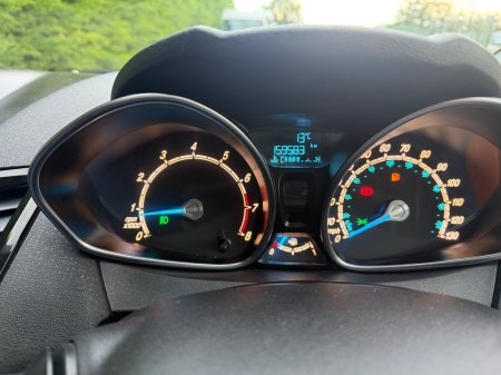 2015 Ford Fiesta - photo 11