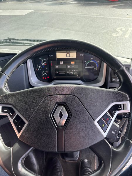 2021 Renault T520 - photo 16
