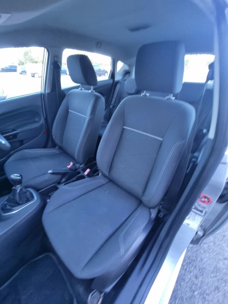 2013 Ford Fiesta - photo 18