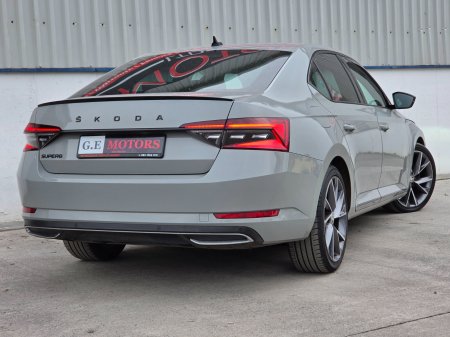 2022 Skoda Superb - photo 8