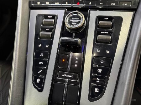 2025 Aston Martin DB12 - photo 25