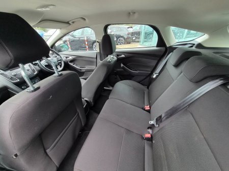 2015 Ford Focus - photo 11