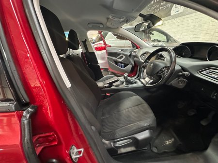 2015 Peugeot 308 - photo 6