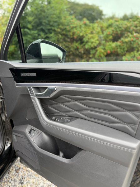 2024 Volkswagen Touareg - photo 37