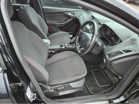 2018 Ford Focus - photo 5