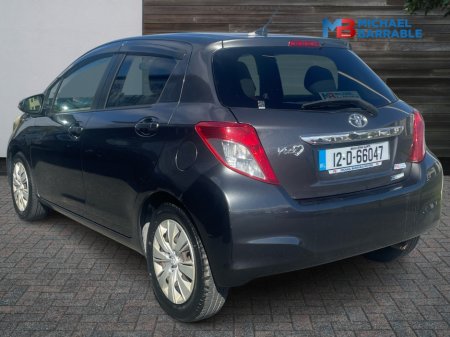 2012 Toyota Vitz - photo 3