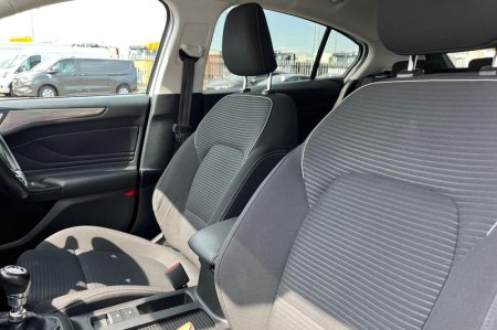 2018 Ford Focus - photo 19