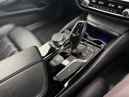 2019 BMW 5-Series - photo 17