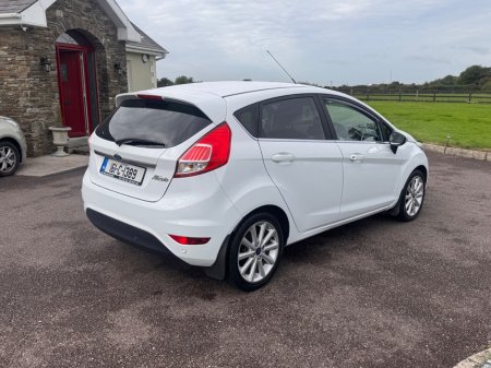 2016 Ford Fiesta - photo 8