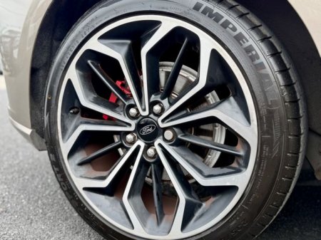 2019 Ford Focus - photo 7
