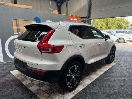 2021 Volvo XC40 - photo 3