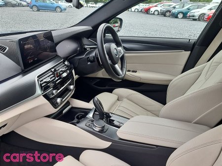 2022 BMW 5-Series - photo 8
