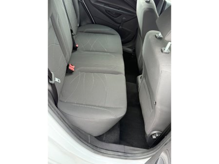 2015 Ford Fiesta - photo 10