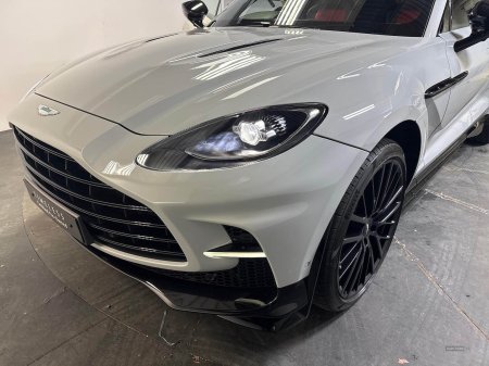 2024 Aston Martin DBX - photo 21