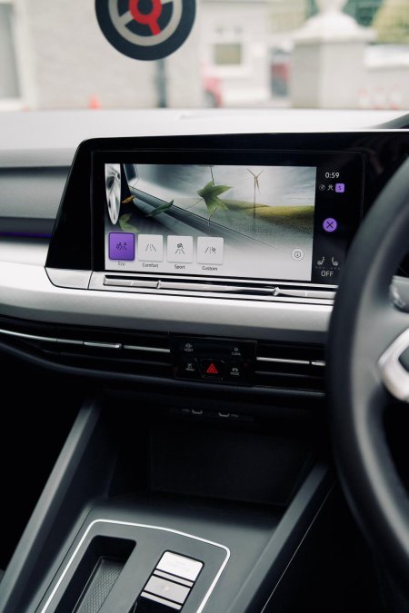 2023 Volkswagen Golf - photo 16
