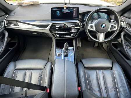 2021 BMW 5-Series - photo 10