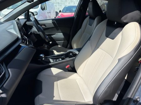 2023 Toyota C-HR - photo 6