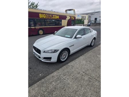 2017 Jaguar XF - photo 16
