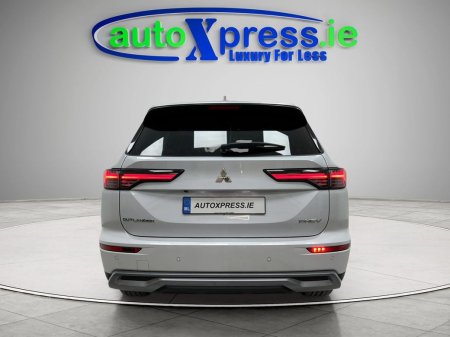 2024 Mitsubishi Outlander - photo 11