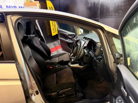 2017 Honda Fit - photo 16