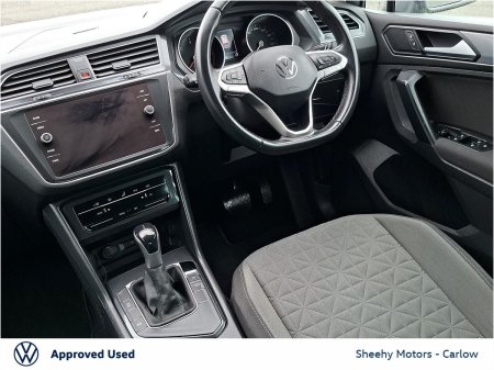 2021 Volkswagen Tiguan - photo 2