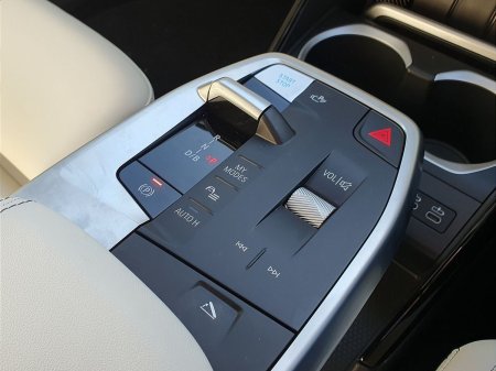 2026 BMW iX1 - photo 10