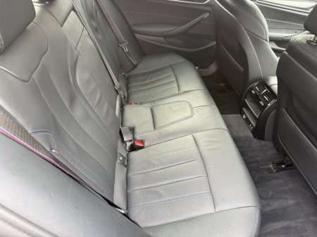 2022 BMW 5-Series - photo 14
