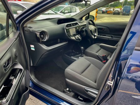 2019 Toyota Aqua - photo 15