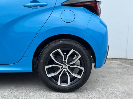 2020 Toyota Yaris - photo 4