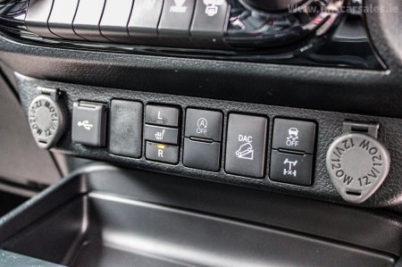 2026 Toyota Hilux - photo 26
