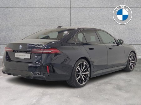 2026 BMW 5-Series - photo 24