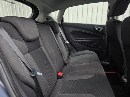 2014 Ford Fiesta - photo 21