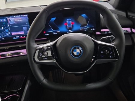 2025 BMW i5 - photo 5